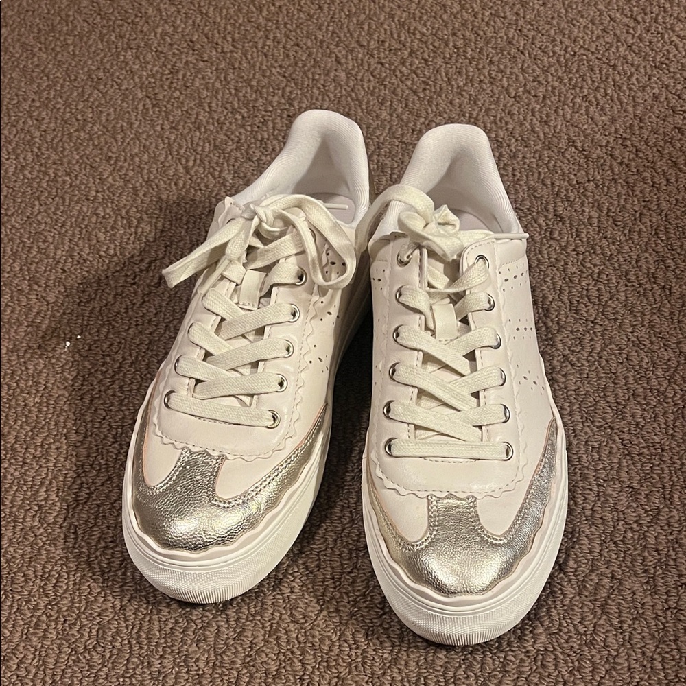 Vince Camuto Ivory and Gold Sneakers - New 8